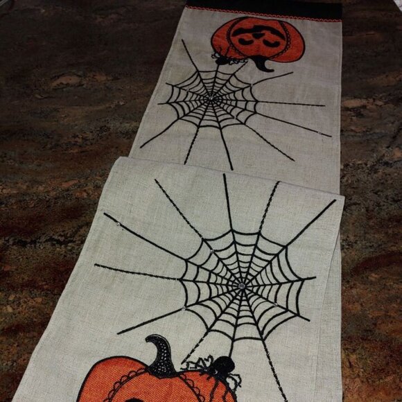 Hallow's Eve Linen Blend Halloween Spider Pumpkin Jewelled Table Runner 72x14" - Picture 3 of 11
